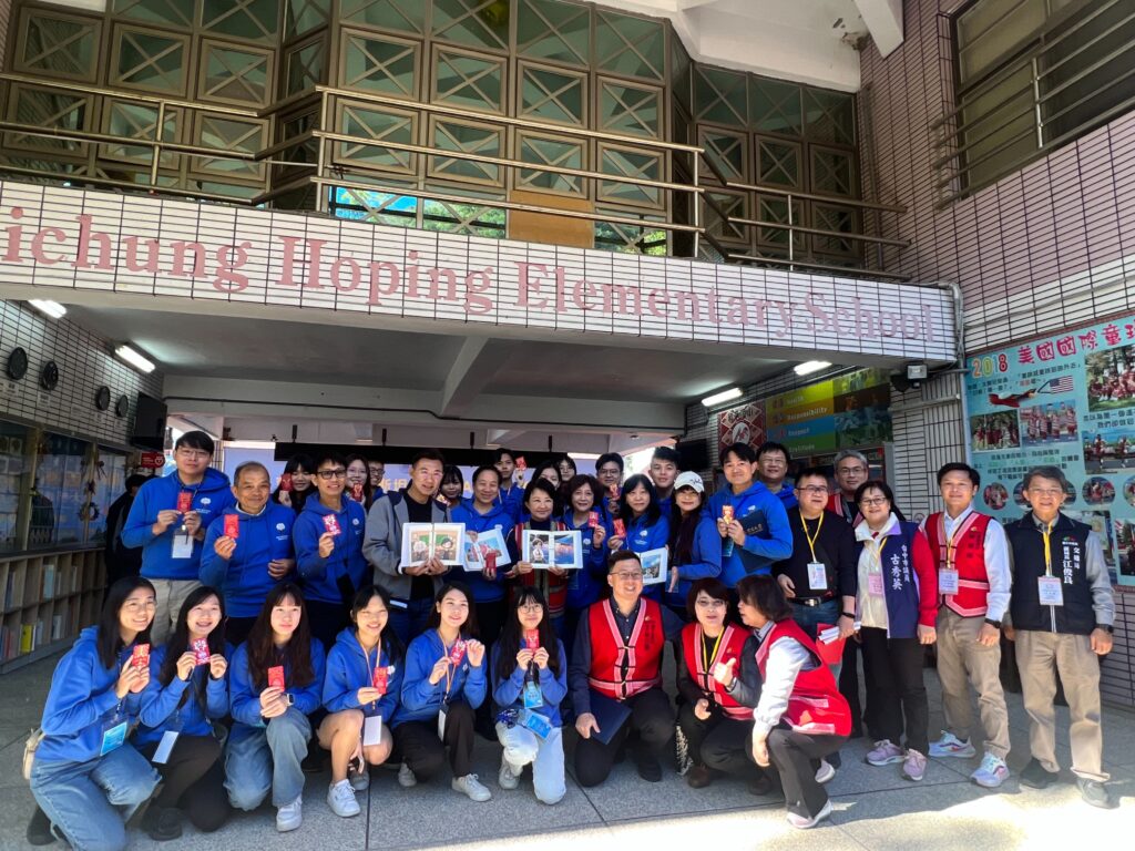 圖說三，圖為臺中市政府與東海大學共同下鄉推動AI數位教育。 1