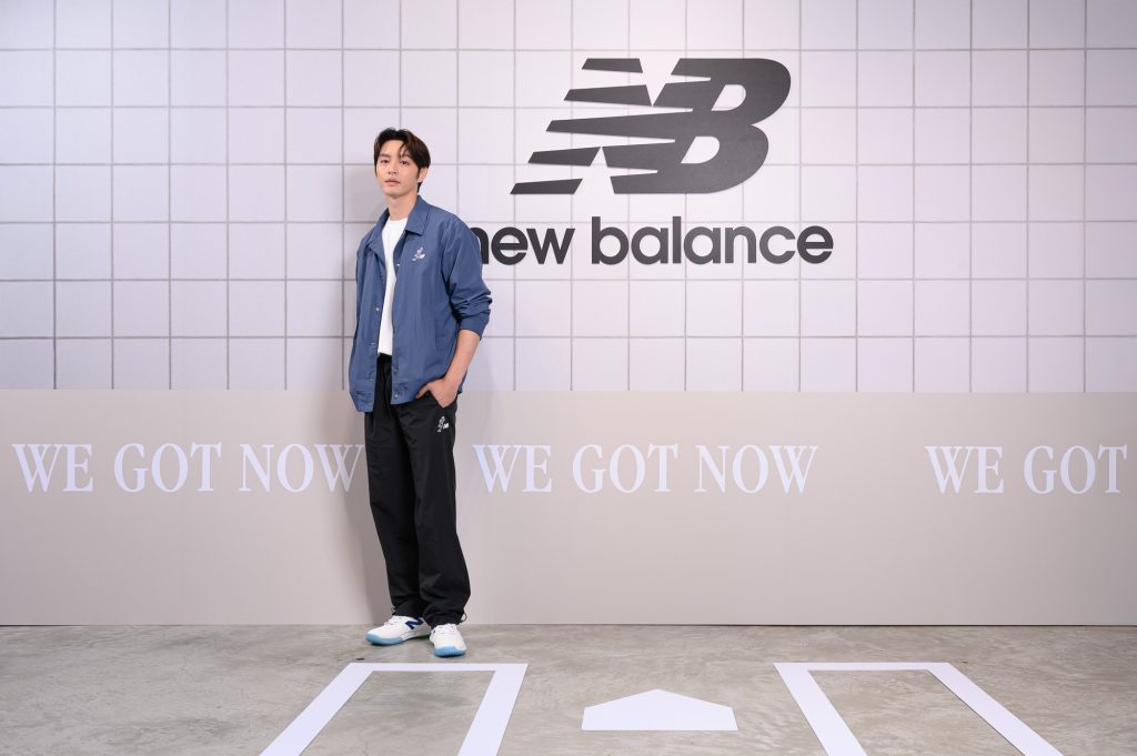 E69BB9E4BD91E5AFA7E587BAE5B8ADE3808ANew BalanceE5A4A7E8B0B7E7BF94E5B9B3E99990E69982E789B9E5B195E3808B4 1024x681 1