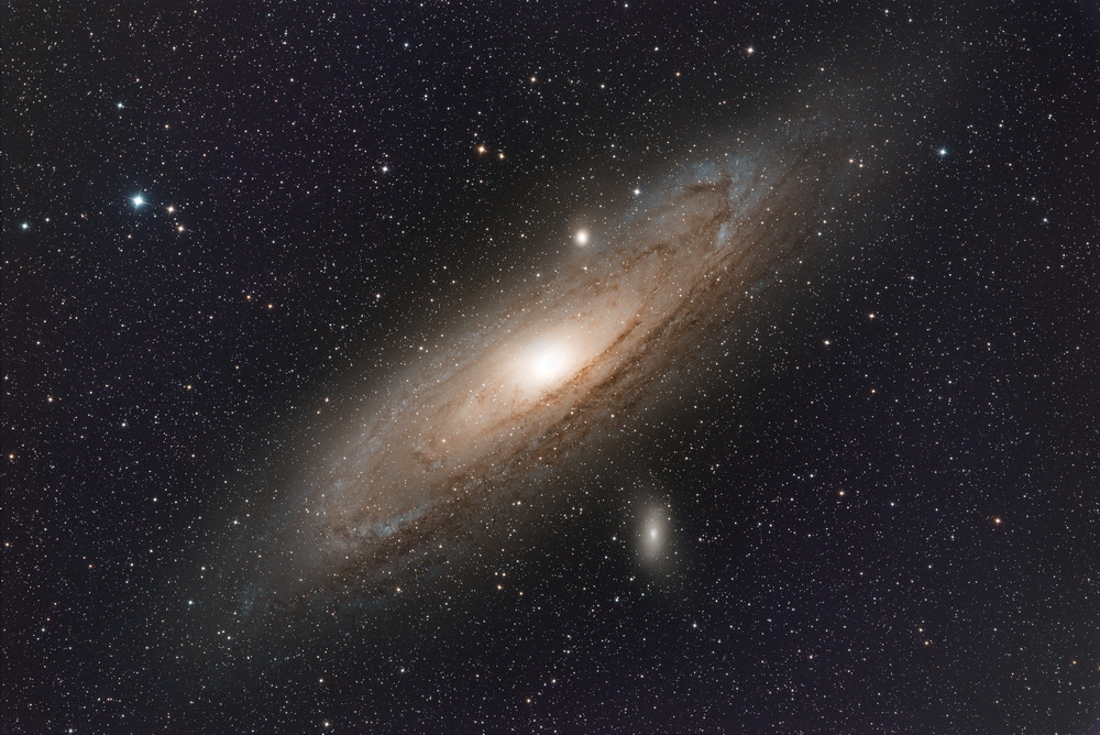 「星想屏東」撲克牌向星友徵集星空美照，圖為仙女座「M31星系」（屏東縣政府提供）