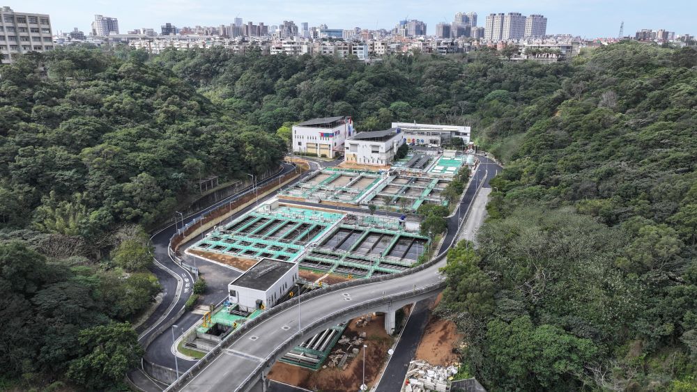 逾17萬人受惠 林口水資源回收中心二期擴建完工 4 《圖說》林口水資中心擴建完工後,污水處理量從每日23000噸提升至46000噸。〈水利局提供〉
