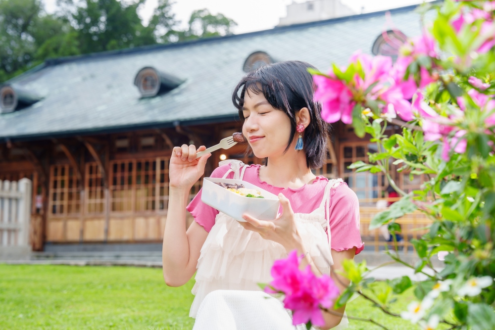 ▲春光乍現，正是踏青出遊的好時節，來場味蕾旅行！(圖/新北投車站提供)