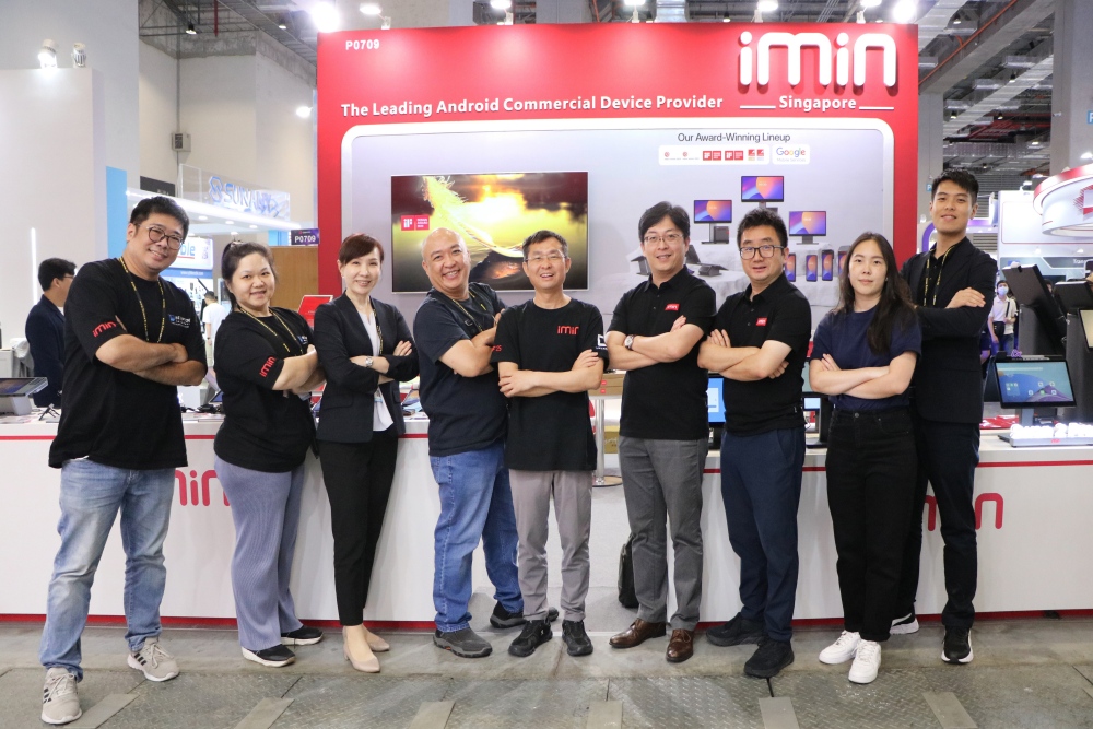 指尖 AI 智慧商用 iMin 亮相台北國際電腦展 3 ▲IMIN團隊與夥伴大合照。(圖/iMin提供)