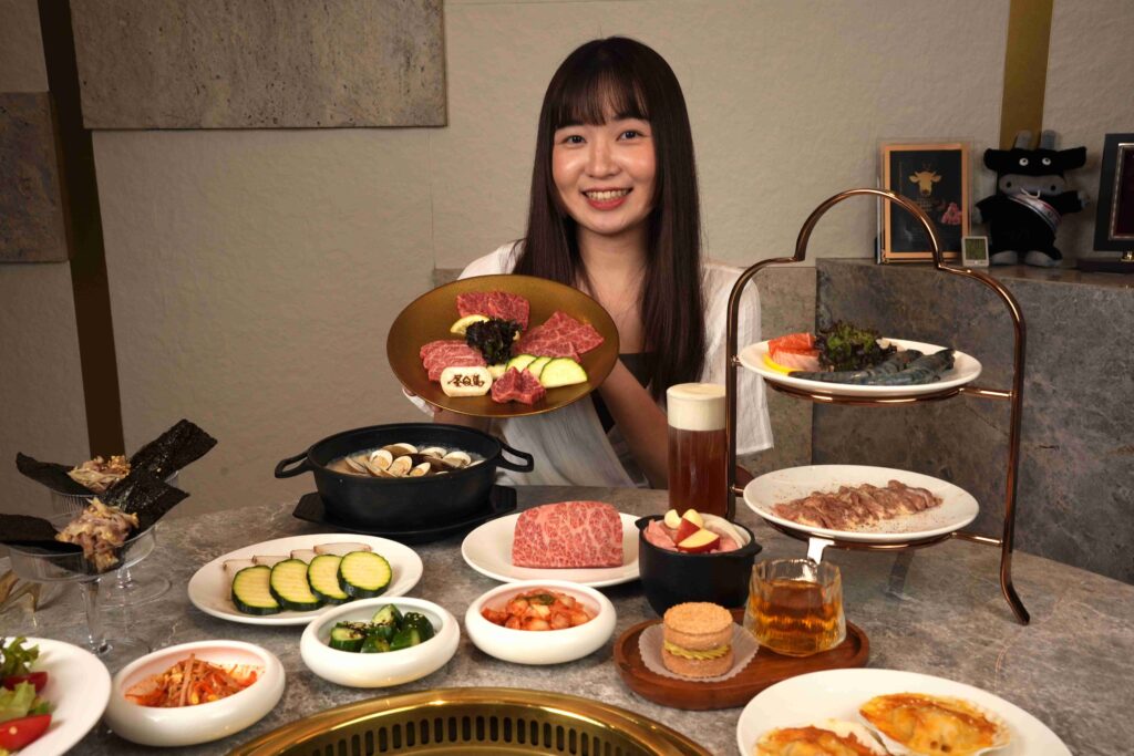 04 屋馬燒肉推五月感恩祭，5月5日起，5月期間平日限定，於全台中屋馬燒肉門市用餐，凡點購任一套餐，加購「母親節限定銘柄和牛套餐」，該套餐即享半價優惠，讓一家人越聚越歡