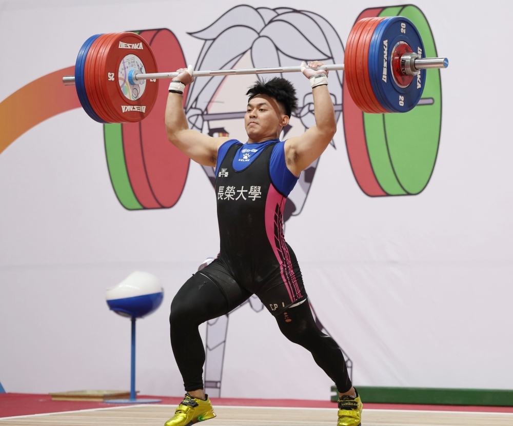 全大運點燃南台體育熱潮 長榮大學首度主辦展現教育整合力 4 ▲舉重男生組102公斤級長榮大學陳柏任今年賽事五連霸收個人第七金。(圖/主辦單位提供)