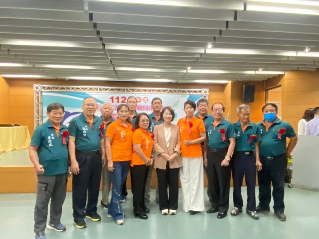 屏東調解成立率創新高 女性參與度六都僅次台北市 潮州調委會獲法務部評鑑全縣第一 1 112年度曾獲縣長周春米績優授獎表揚 0