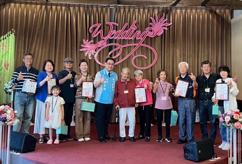 愛無國界 鶼鰈情深!新竹榮服處表揚新住民幸福家庭 1 11405071