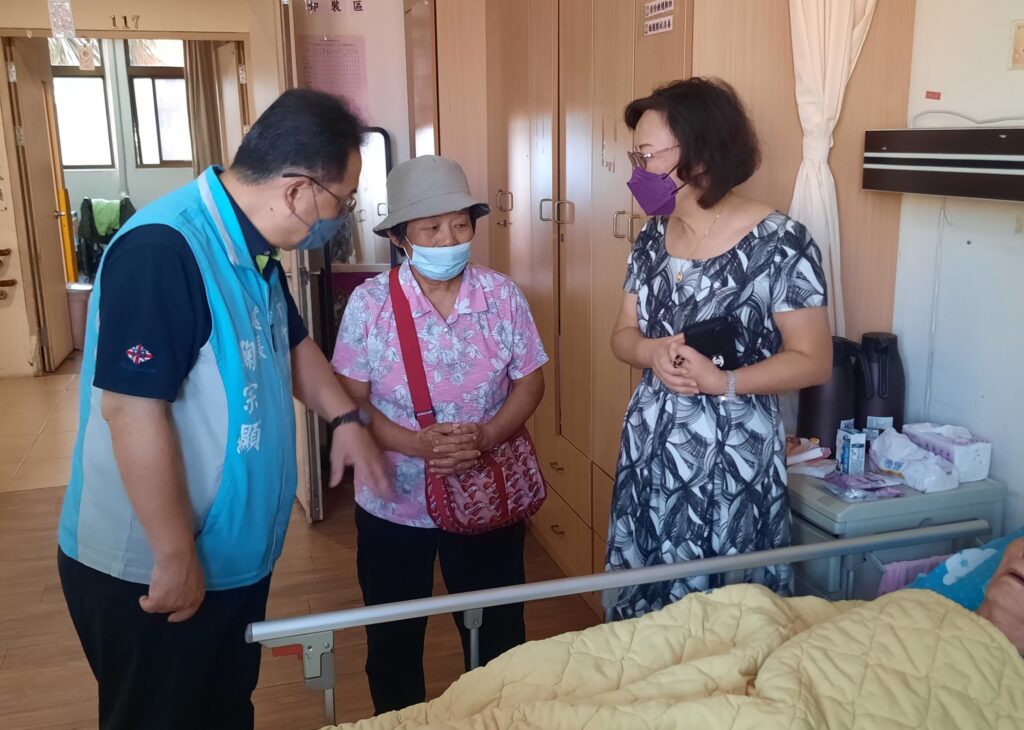 提供長輩妥善服務照顧 新竹榮服處、榮家協助雙老入住榮民家庭 2 114051331