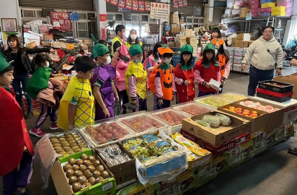 竹市食農教育往下紮根!新竹農產運銷公司變身大菜市小學堂 3 114052132