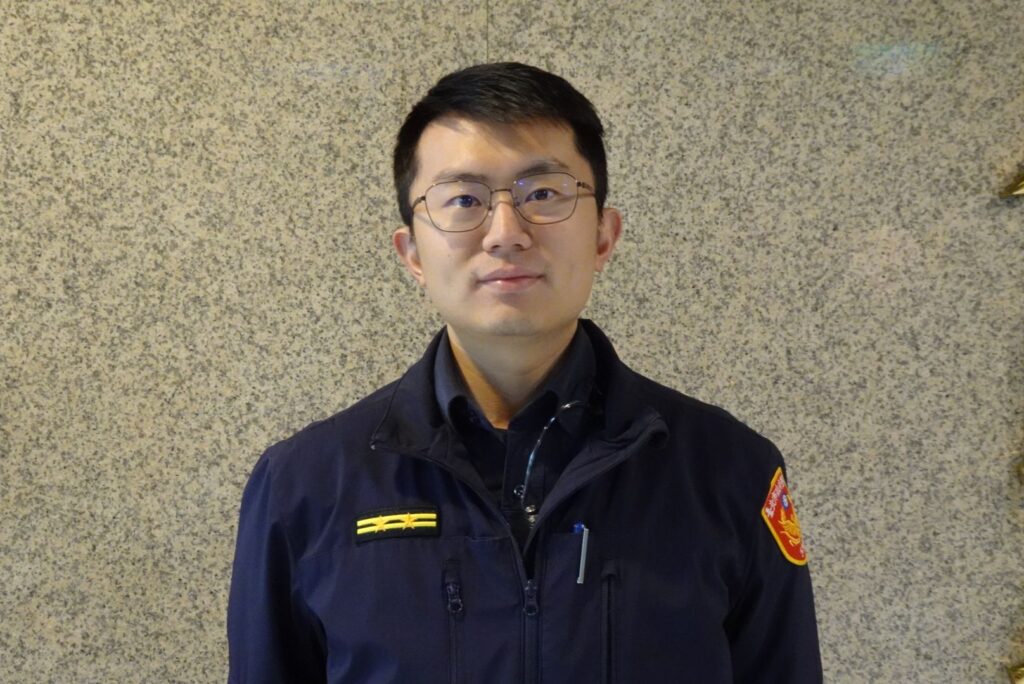 打詐隨棍上 詐團謊稱投資可兼做公益 警銀聯手阻詐外另大外割逮獲車手及監控手 1 1748073544616