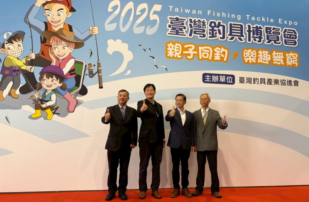 臺灣釣具博覽會世貿登場 親子共享魚拓彩繪釣魚樂 1 IMG 3861