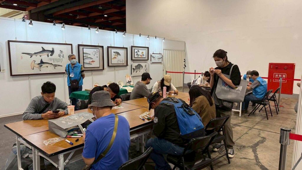 臺灣釣具博覽會世貿登場 親子共享魚拓彩繪釣魚樂 2 IMG 3862