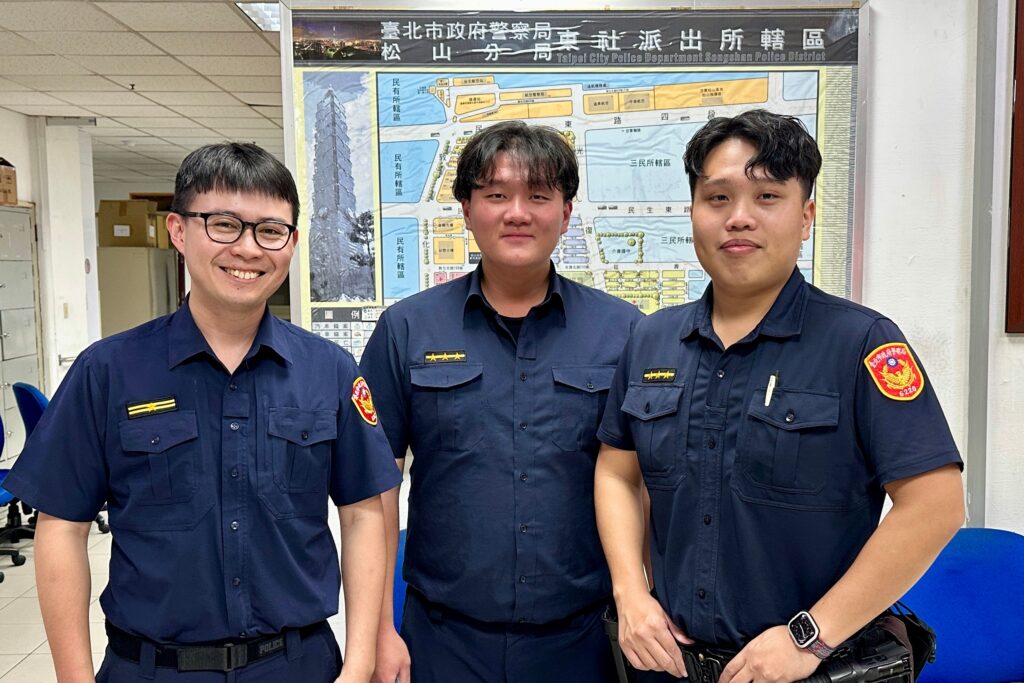 車手遭逮仍執迷購金 8旬翁再度險遭詐309萬 松山警成功攔阻 1 MEITU 20250506 110901502