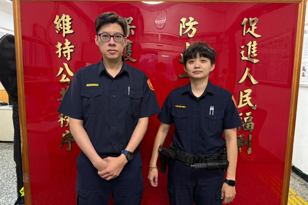 失智老翁看病後不知去向 關渡警全員出動火速尋獲 1 MEITU 20250512 101356331