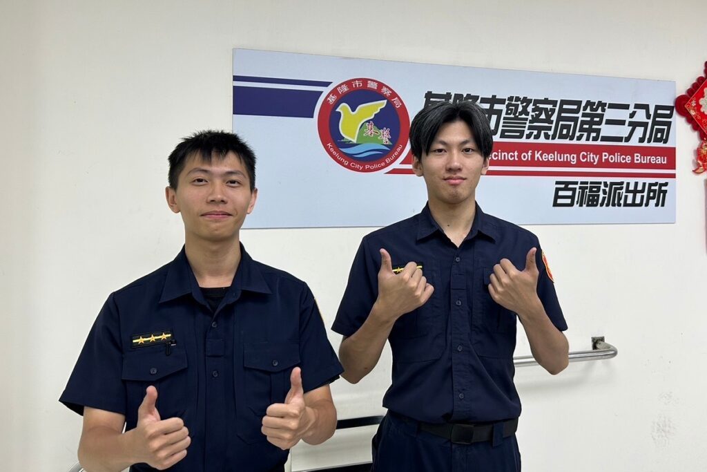 八旬老翁失智迷途 百福警貼心協助返家 1 MEITU 20250518 160157236