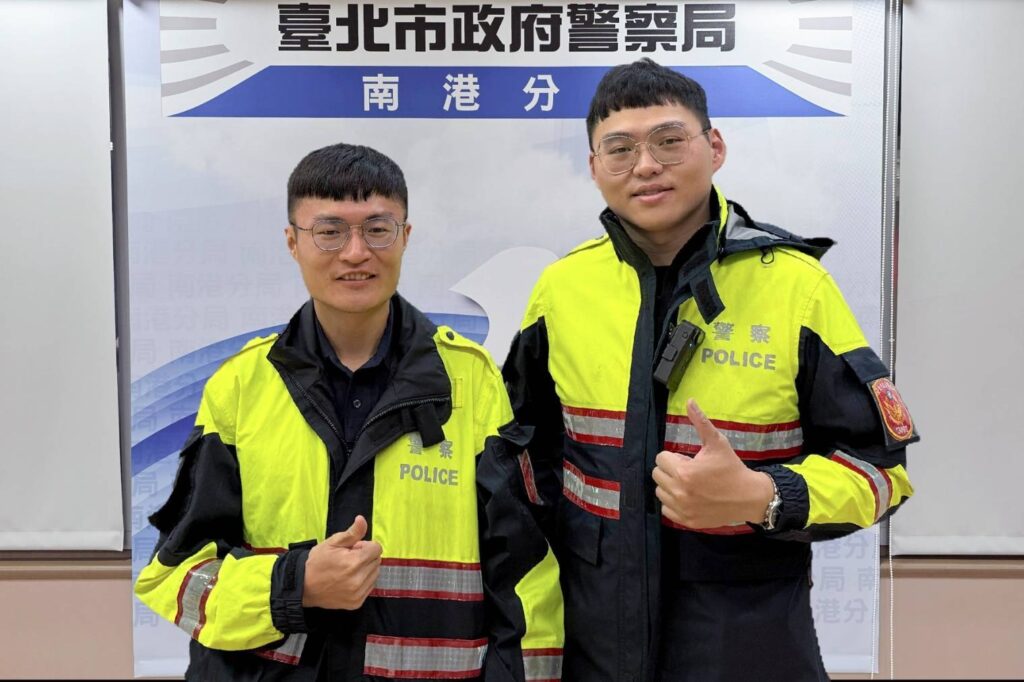 婦人心臟病回診日前遺失錢包證件 南港暖警暖積極助尋回 1 MEITU 20250526 115947676