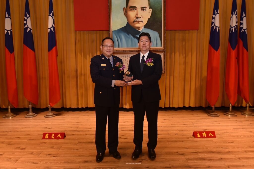 四 1