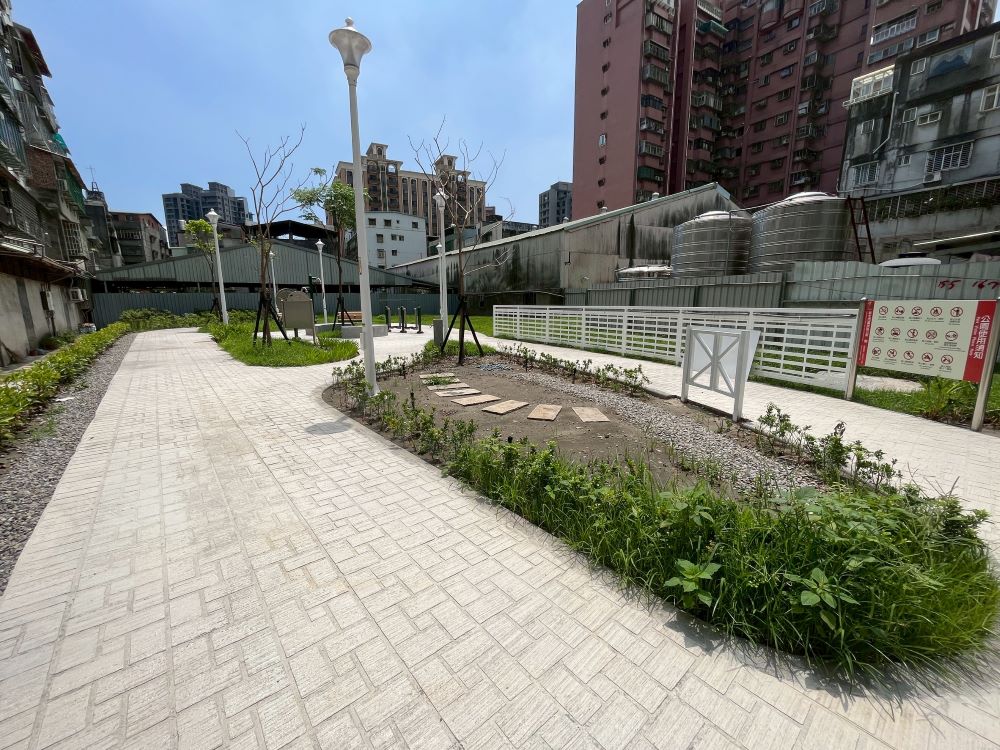 活化土地打造休憩空間 蘆洲兒七公園5/26啟用 1 《圖說》蘆洲區民族路70巷轉角巷弄改造為結合休閒、運動與環境教育的兒七公園,將於5月26日開放啟用。〈工務局提供〉