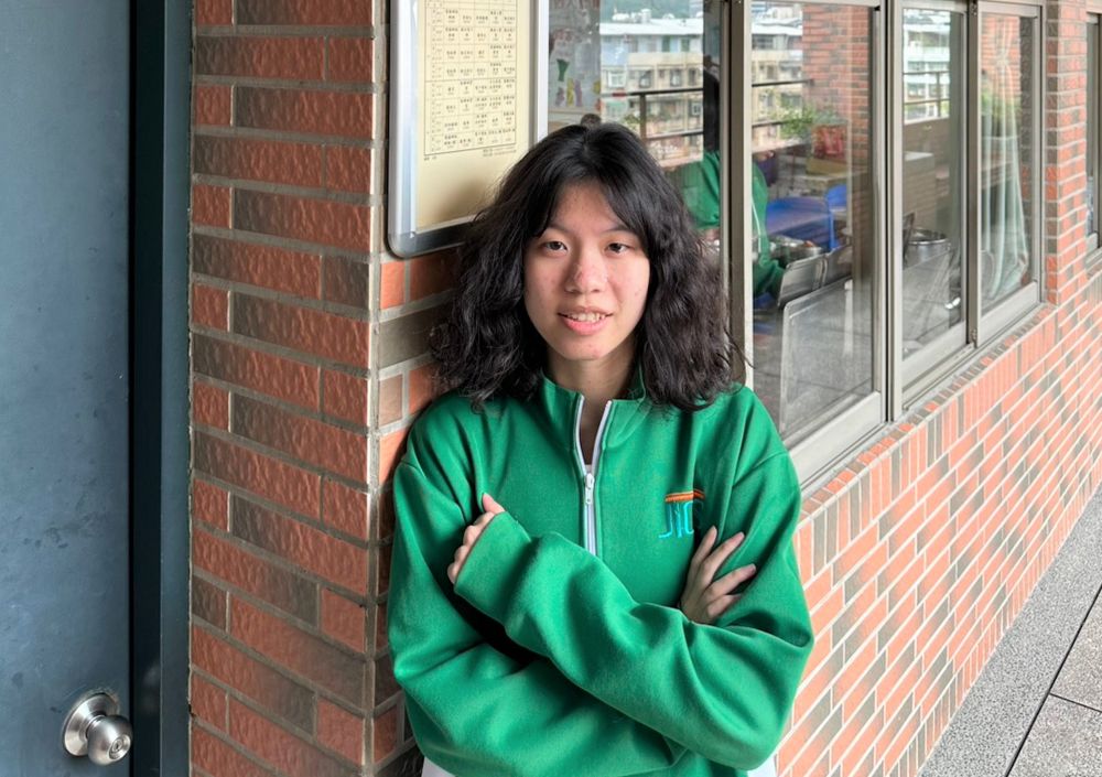 6大方案助攻優質科大 新北技職繁星錄取率超越全國 2 《圖說》樟樹國際實中資訊科鄭羽倢同學以優異的成績藉由科技繁星入學管道錄取國立臺灣科技大。〈教育局提供〉