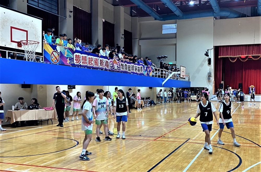 校園毒品宣戰 新北3對3籃球賽宣導反毒 4 《圖說》夢想起飛拒毒3對3熱血籃球爭霸賽。〈教育局提供〉