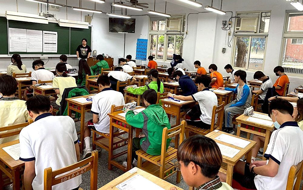 國中會考落幕 新北考區到考率98.46% 1 《圖說》泰山高中考場一般試場學生應考。〈教育局提供〉