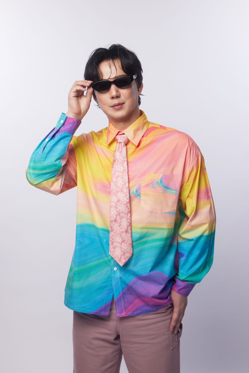 《圖說》5月4日在新北市美術館戶外園區，由金曲歌王蕭煌奇與龍潭愛樂管弦樂團接力獻唱。〈華納音樂提供〉