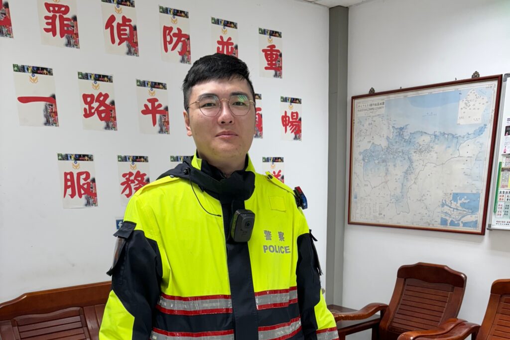 獨居老婦失聯17小時驚魂記 瑞芳警徹夜追查草叢尋獲虛脫長者 1 莊迦翔