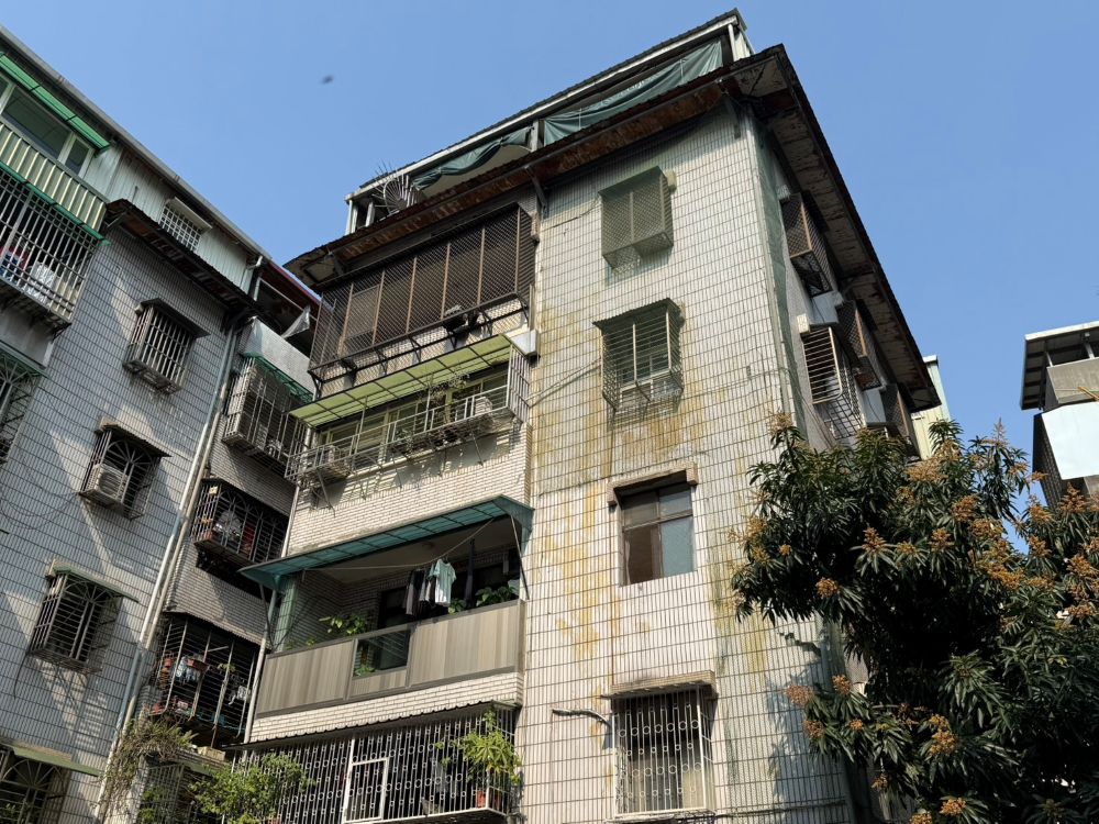 朝安居環境邁進 新北2處海砂社區重建新里程碑 6 《圖說》新莊自立段建物外觀圖。〈城鄉局提供〉