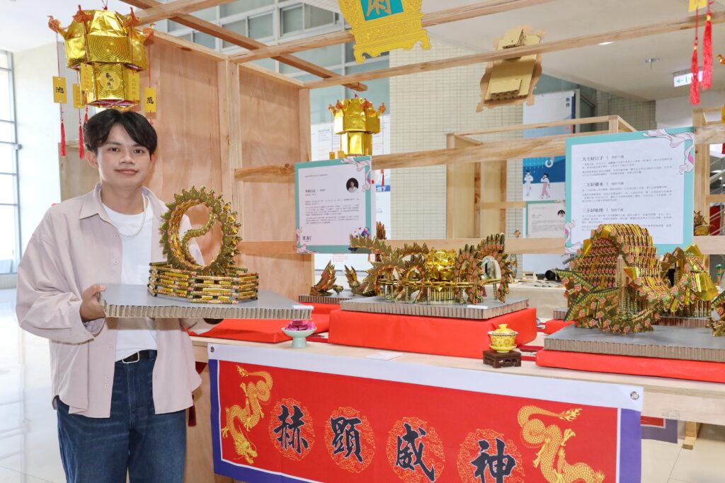 跨域創意呈現台灣文學新樣貌 靜宜台文系畢展「沓沓仔」深獲各界肯定 5 靜宜台文CKM 6051