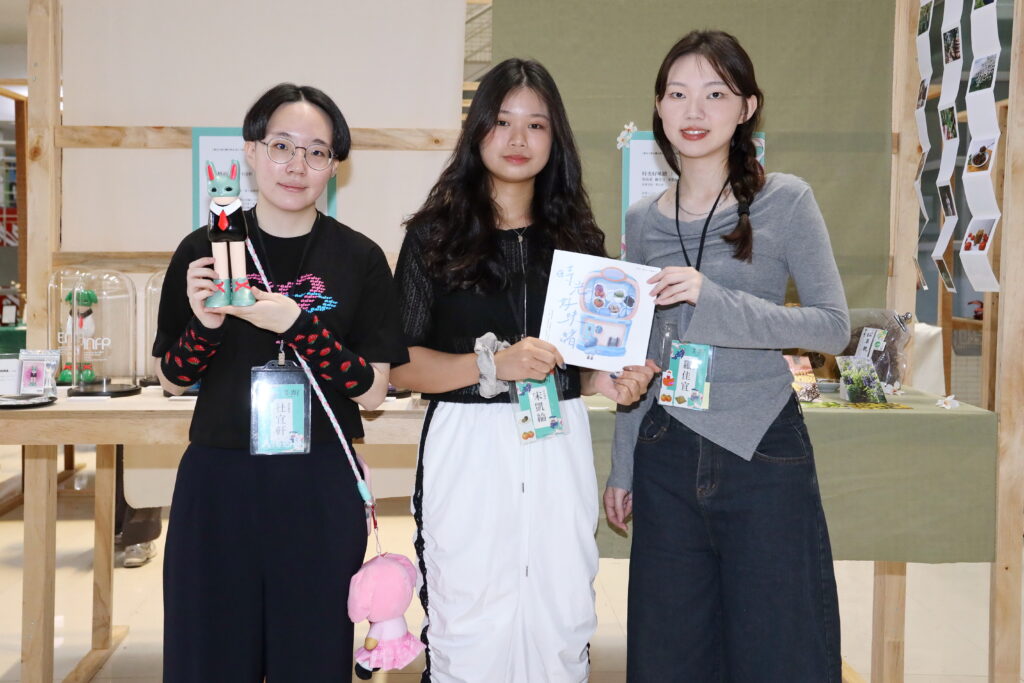 跨域創意呈現台灣文學新樣貌 靜宜台文系畢展「沓沓仔」深獲各界肯定 6 靜宜台文CKM 6057