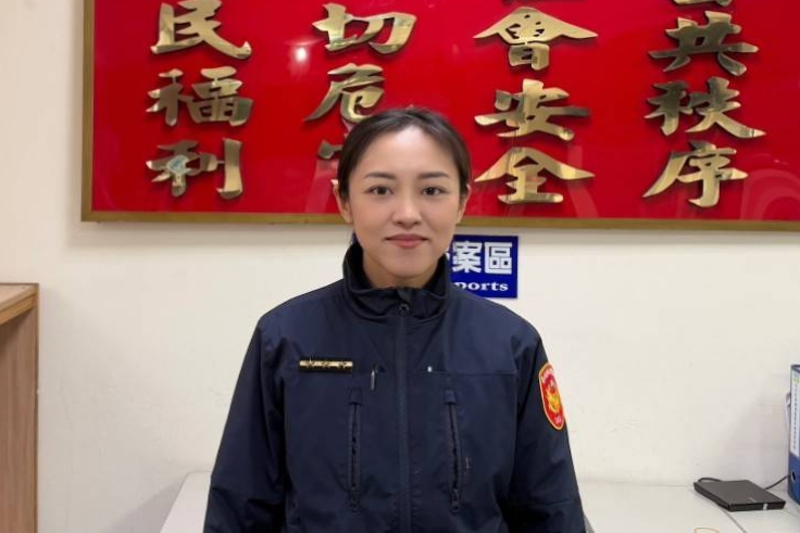 暖警即時救援 機車沒油婦女獲助 1 黃筱楓
