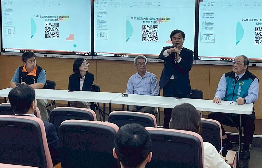 引領AI智慧製造與ESG永續轉型新契機 龍華科大發展趨勢開講 2 《圖說》桃市智慧產業學院吳天勝院長鼓勵企業與學界積極攜手合作,共創轉型新契機。〈龍華科大提供〉