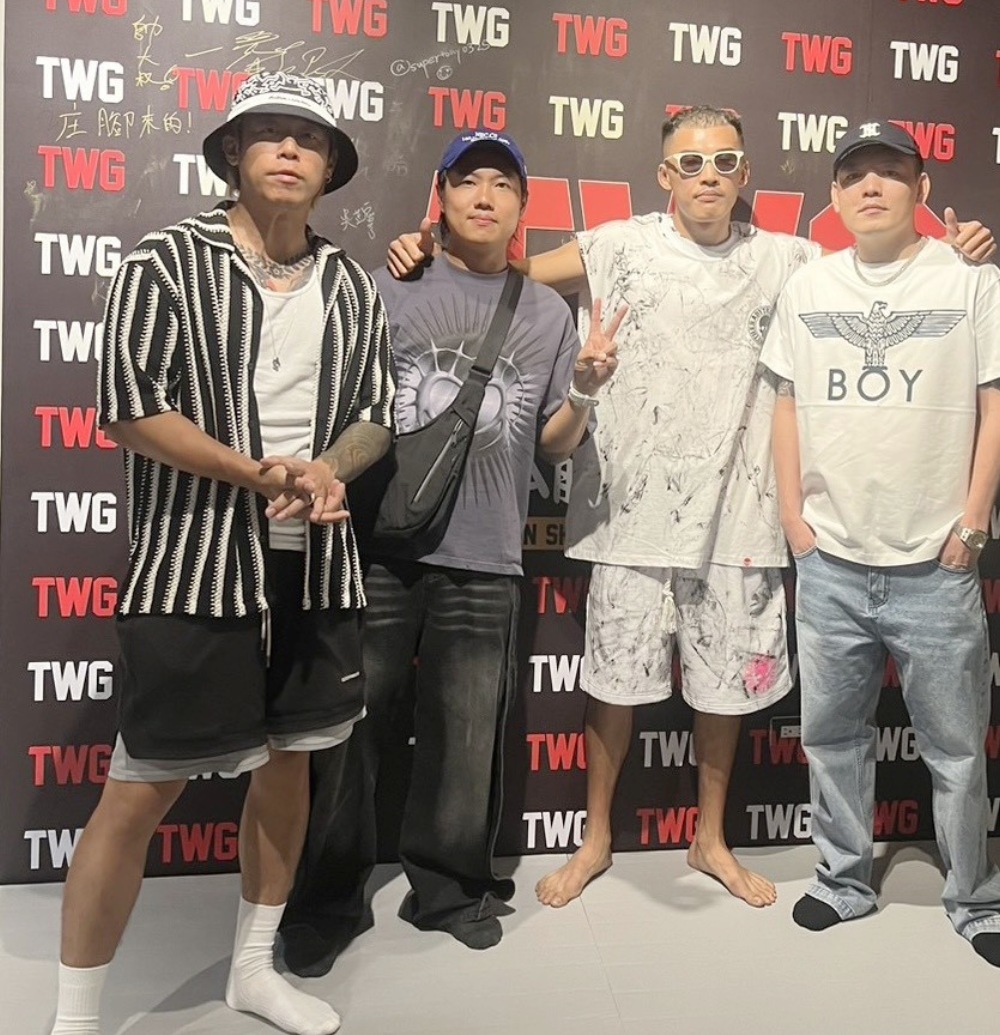 年輕人的新舞台 TWG格鬥俱樂部盛大開幕 911站台力挺 1 ▲本土人氣天團 911(玖壹壹)親臨現場站台。(圖/TWG肌力與體能俱樂部提供)
