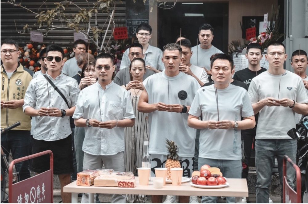 年輕人的新舞台 TWG格鬥俱樂部盛大開幕 911站台力挺 3 ▲業者團隊開幕儀式。(圖/TWG肌力與體能俱樂部提供)