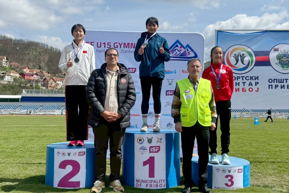 世界中學生U15運動會 新北小將奪3金7銀9銅 林口國中蘇柏陵游泳得雙金 4 ▲世界中學生U15運動會_明德高中林子婕奪得田徑女子組100公尺跨欄金牌。(圖/新北市政府提供)