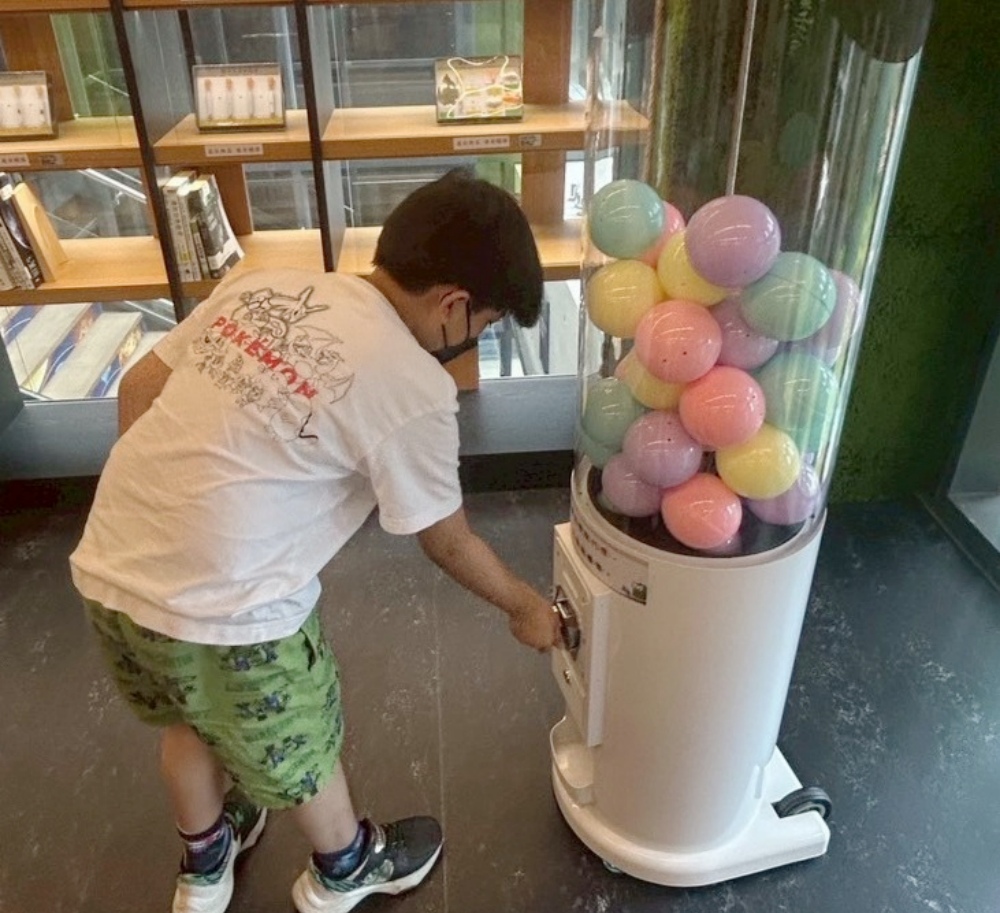 啟航宇宙 《星際探索之旅-從地球到火星》大竹分館6月登場 3 ▲星際扭蛋闖關抽好禮。(圖/桃園市立圖書館大竹分館)