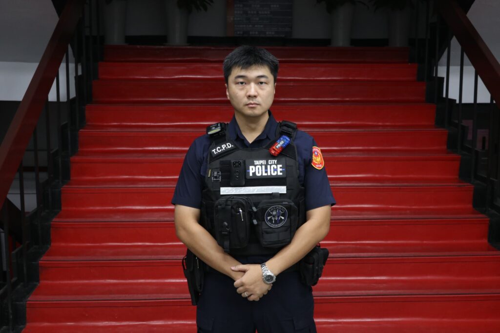 文一警協助處理故障車 即刻救援守護道路安全 1 1751069716720