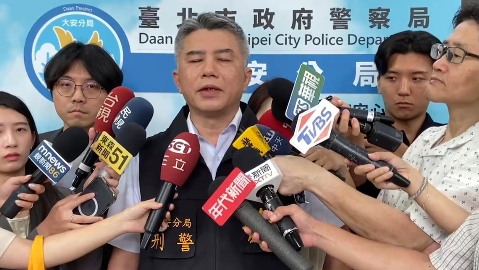通緝犯嫌攔檢拒捕駕車衝撞 大安警依法使用警械壓制 2 MEITU 20250606 105957941