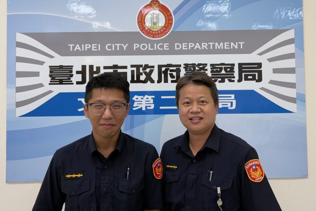 真的忘記我住哪裡 關鍵筆記本藏線索 文二警協助女子順利返家 1 MEITU 20250614 121300461