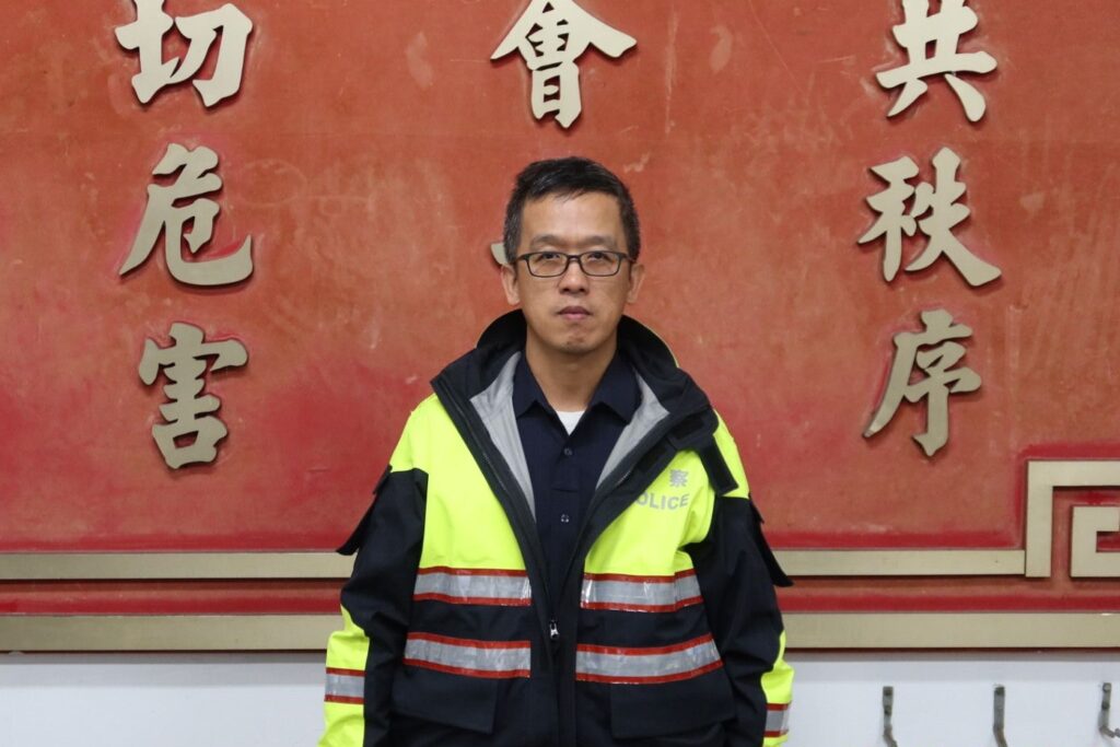 老翁搭車迷途未下車 文一警暖心協助返家團聚 2 MEITU 20250616 111958570