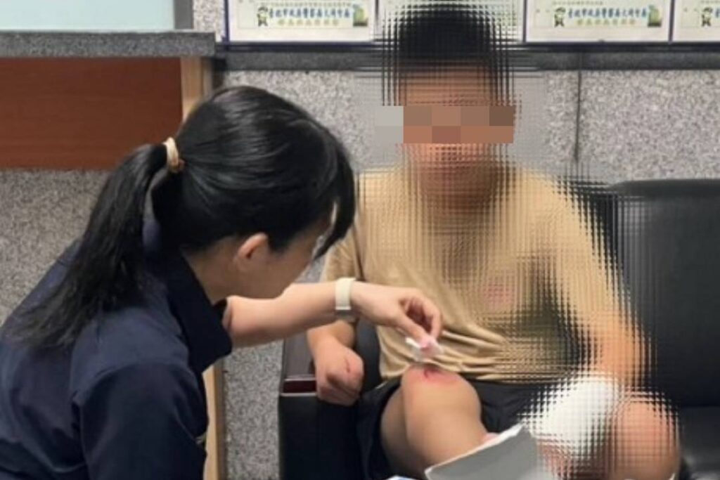 溫柔超人 男孩騎自行車不慎摔傷 熱心暖警伸援手 2 MEITU 20250623 095217561