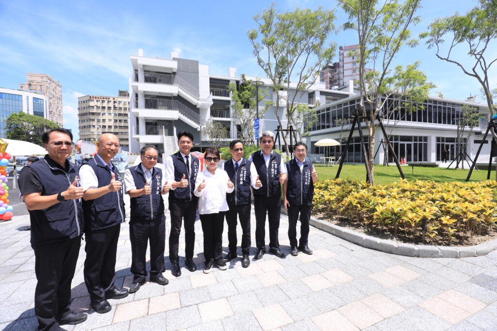 中市第二市場興中停車場啟用 盧秀燕:8/31前免費停車 1 中區迎來大喜 第二市場興中停車場今啟用 盧市長宣布 8月31日前免費停車