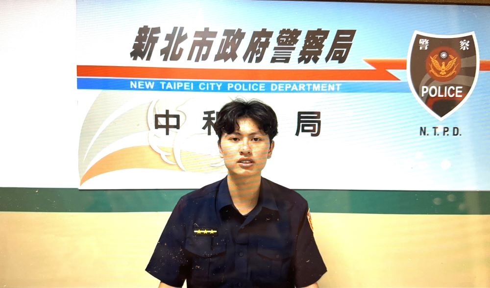 老翁臥地停止呼吸 中和警CPR搶回一命 2 《圖說》中和警局南勢所警員陳冠傑分享救人經過。〈中和分局提供〉