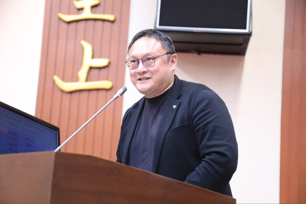 「人民的救命錢」不能刪 中市副市長銜命赴立院發聲 1 人民的救命錢 不能刪 盧市長心繫中央統刪地方補助款 鄭副市長銜命赴立院發聲