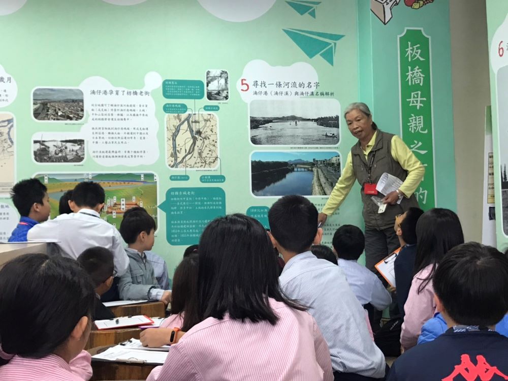 一起「搞濕蹤」 新北濕地夏令營6/7報名 7 《圖說》在湳仔溝鐵馬驛站探索大漢溪的前世今生。〈高灘處提供〉