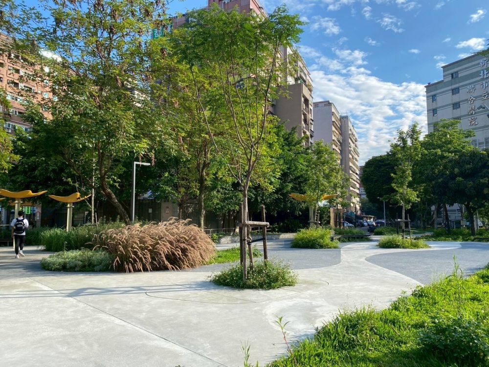 舊市區新典範 三重行政園區計畫打造2公頃城市綠洲 4 《圖說》中山藝術公園改善後。〈城鄉局提供〉