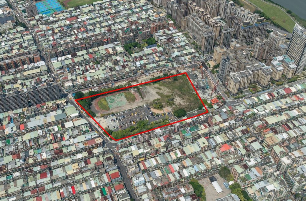 打造全齡友善醫養園區 內政部審議通過三重銀新未來城 2 《圖說》基地空拍圖二。〈城鄉局提供〉