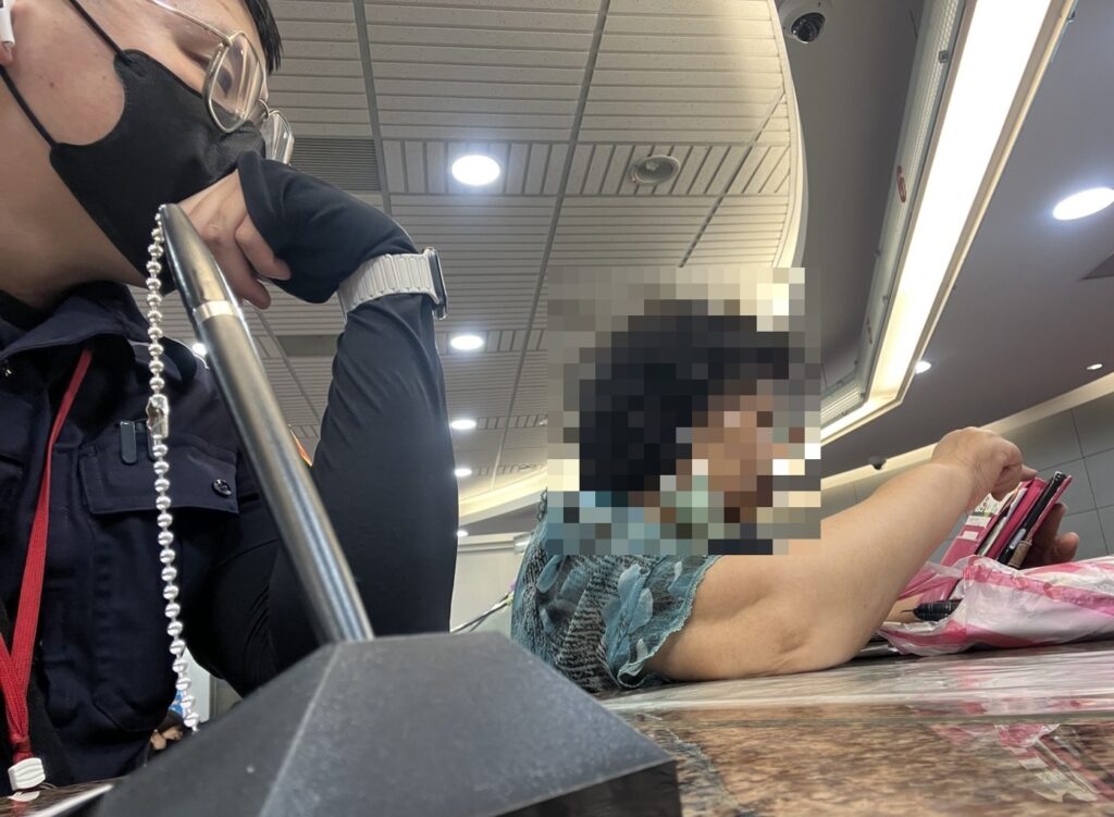 婦接到兒子電話信以為真李建安與之對話拆穿騙局