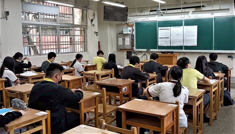 高中免試入學6/26選填志願 新北籲善用資源心想事成 3 《圖說》114年會考永平高中考場一般試場學生應考。〈教育局提供〉