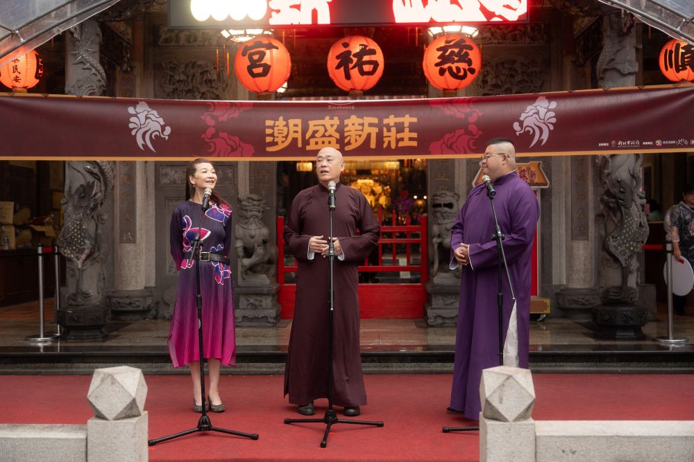 《圖說》新莊新銳劇團「戲箱文化」結合廟宇文化與時代金曲，帶來群口相聲《誰最能唱》。〈文化局提供〉