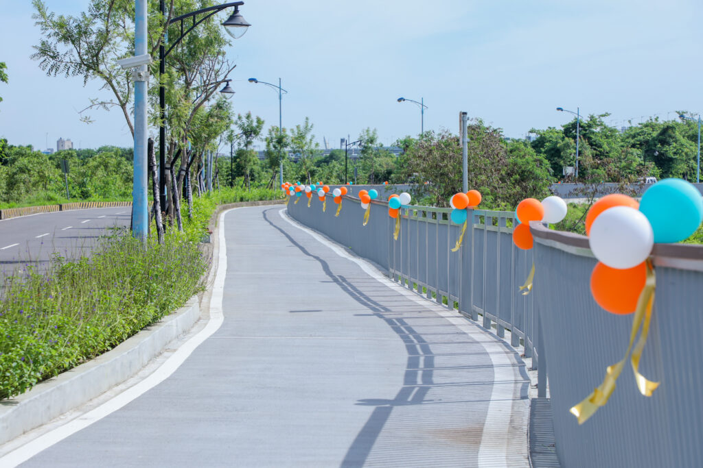 旱溪水環境改善計畫啟用 中市邁向「百條自行車道」里程碑 2 旱溪西路自行車道正式啟用 2